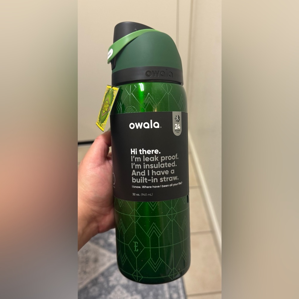OWALA WICKED FOR GOOD FreeSip 32oz Stainless Steel Water Bottle, ELPHABA
